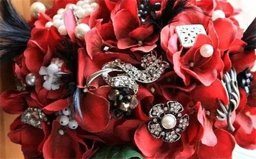 属蛇生属鼠的孩子合不合(属蛇生属鼠的孩子合不合财)