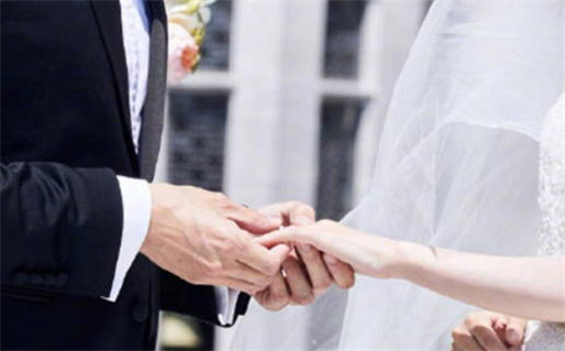 生辰八字说命里带金鱼命(生辰八字说命里带金鱼命不好)